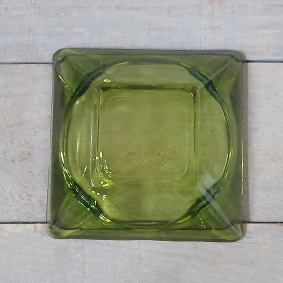 Vintage Green Glass Ashtray Square Mid-Century Modern - Picture 9 of 12